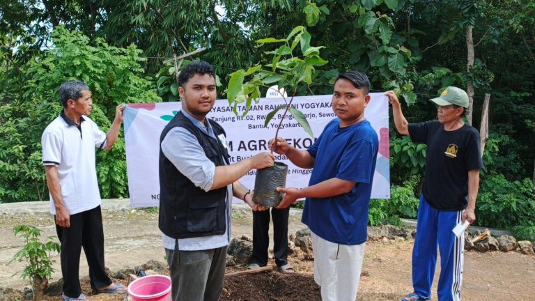 Membangun Desa Mandiri Melalui Program Agro-Ekonomi di Gunungkidul: Dari Bibit Hingga Rupiah